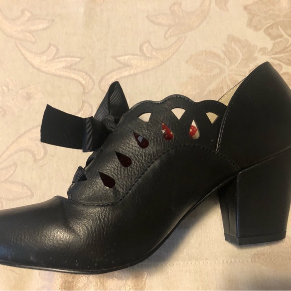 Vintage black heels Size 9 - Picture 2 of 2